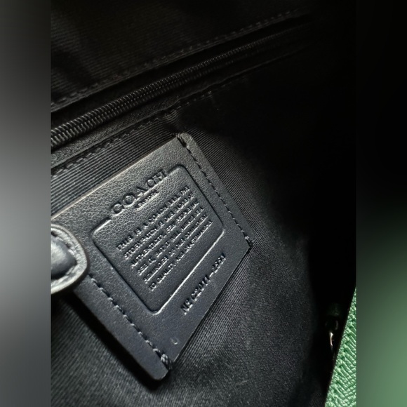 Coach, leather - Picture 6 of 6